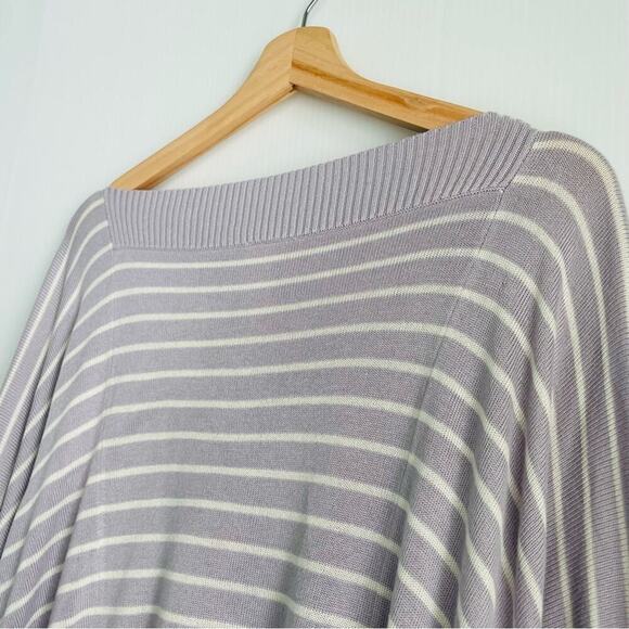 Lululemon forward flow poncho size OS purple and white - Picture 12 of 13